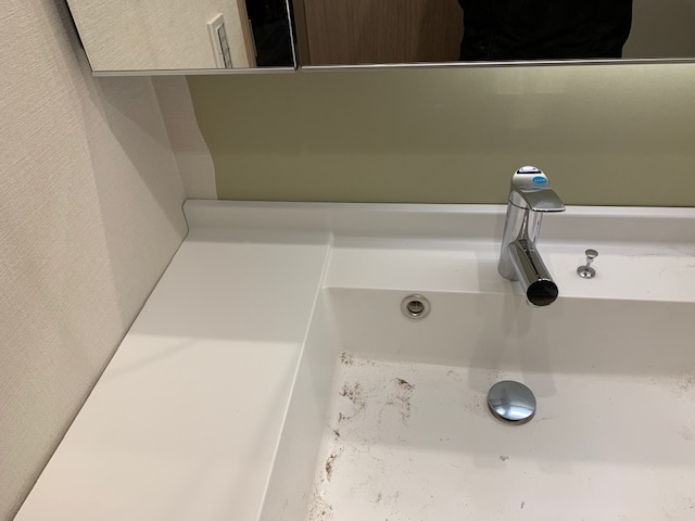 カウンター欠け補修 After